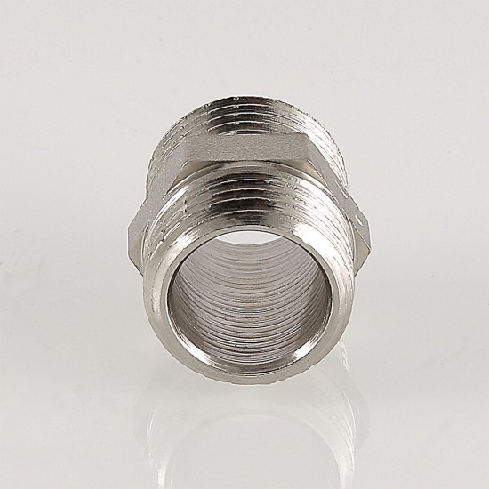 Ниппель резьбовой VALTEC 1/2" x 1/2" латунный 15 мм VTr.582.N.0004