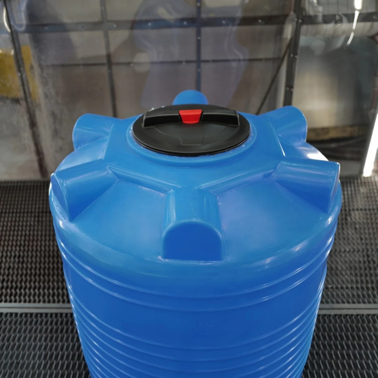 Ёмкость ЭкоПром ЭВЛ500 объем 500 литров с дыхательным клапаном синяя