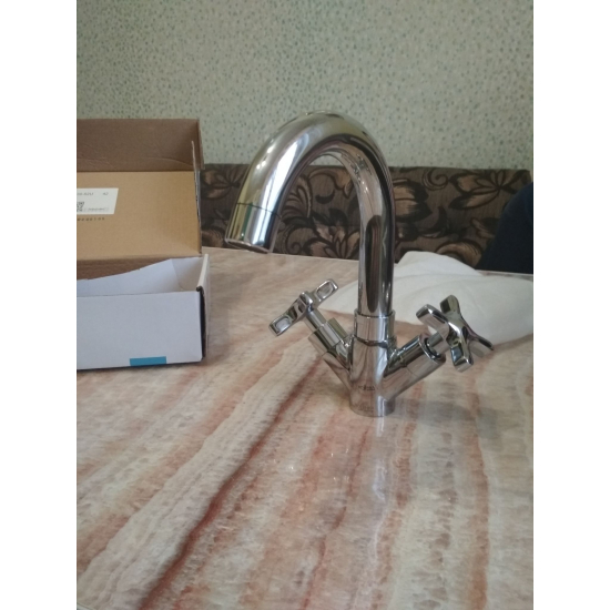 Смеситель для раковины ROSSINKA RS39-62U хром