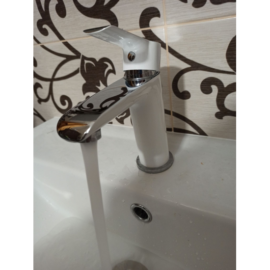 Смеситель для раковины ROSSINKA W35-12 белый