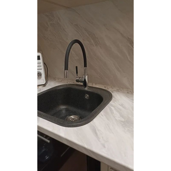 Смеситель для кухни с гибким изливом MIXXUS PREMIUM Rio 011, чёрный