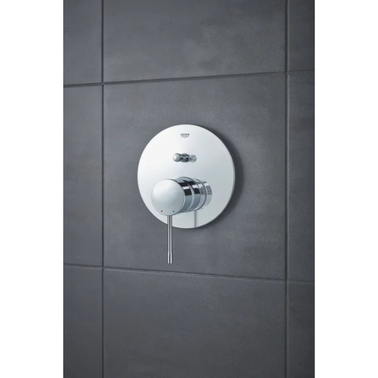 Встраиваемый смеситель для душа и ванны GROHE Essence 24058001 С ВНУТРЕННЕЙ ЧАСТЬЮ, хром