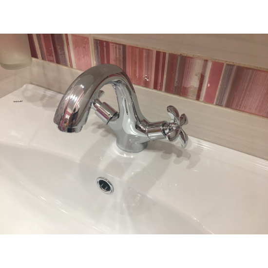 Смеситель для раковины LEMARK Flora LM0106C хром