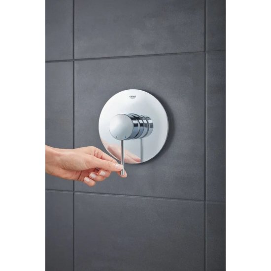 Встраиваемый смеситель для душа и ванны GROHE Essence 24057001 хром