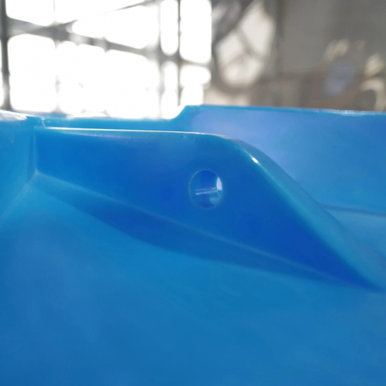 Ёмкость ЭкоПром T2000 объем 2000 литров с дыхательным клапаном синяя