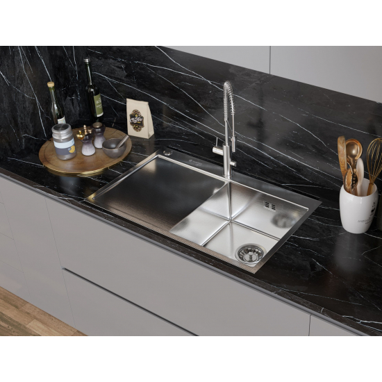 Мойка для кухни SANTREK AQUA PRO D7848HRS 780х480x3 мм правая, с дозатором и коландером, сатин