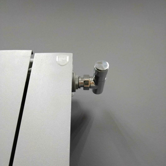 Набор дизайн-вентилей ROYAL THERMO PIANO угловой 1/2" (хром)