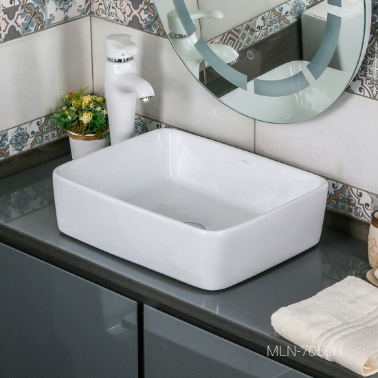 Раковина накладная MELANA MLN-7050H-805