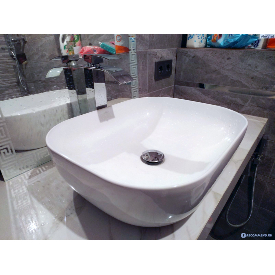 Раковина накладная MELANA MLN-78104-805