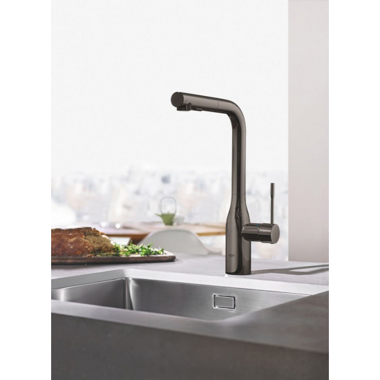 Смеситель для кухни GROHE Essence 30270A00 с вытяжным изливом, тёмный графит