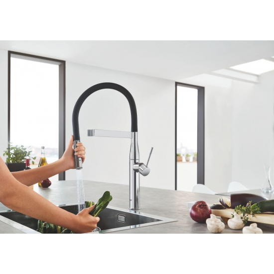 Смеситель для кухни GROHE Essence 30503000 с гибким изливом, хром/чёрный