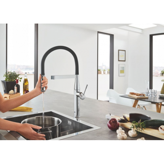 Смеситель для кухни GROHE Essence 30503000 с гибким изливом, хром/чёрный