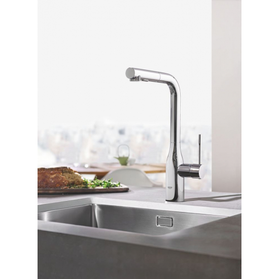 Смеситель для кухни GROHE Essence 30504000 с вытяжным изливом, хром
