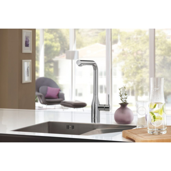 Смеситель для кухни GROHE Essence 30504000 с вытяжным изливом, хром