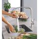 Смеситель для кухни GROHE Essence 30504DC0 с вытяжным изливом, хром матовый