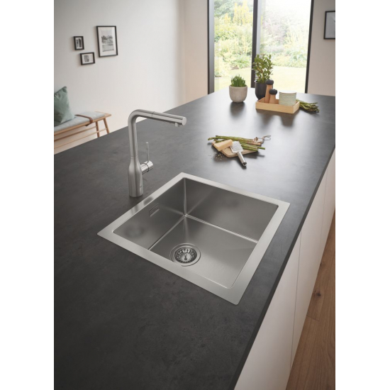 Смеситель для кухни GROHE Essence 30504DC0 с вытяжным изливом, хром матовый