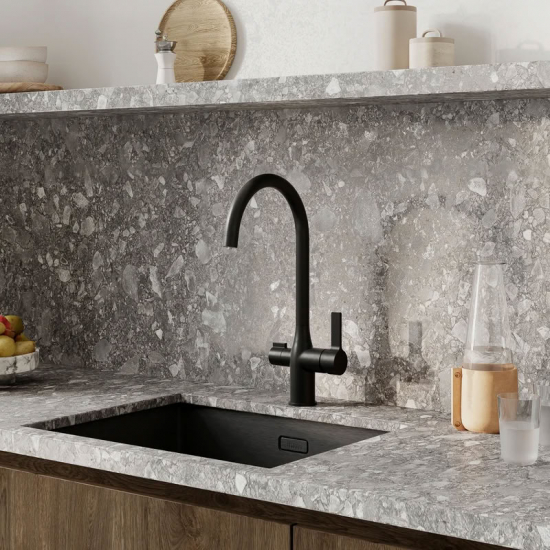 Смеситель для кухни IDDIS Pure PURBLFJi05 с краном для питьевой воды, чёрный