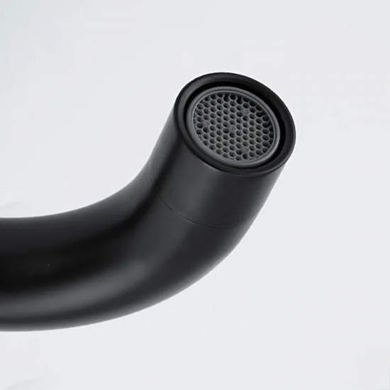 Смеситель для кухни из нержавеющей стали FRUD R43052-22 чёрный матовый