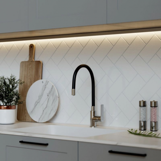 Смеситель для кухни MIXLINE Plus Kitchen Line ML35-097 с гибким изливом, чёрный/хром