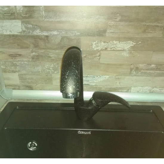 Смеситель для кухни ULGRAN U-007-308 чёрный