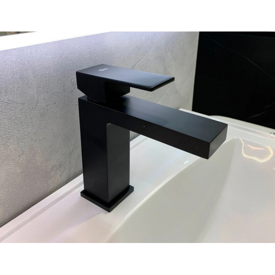 Смеситель для раковины TIMO Selene 2061/03F чёрный