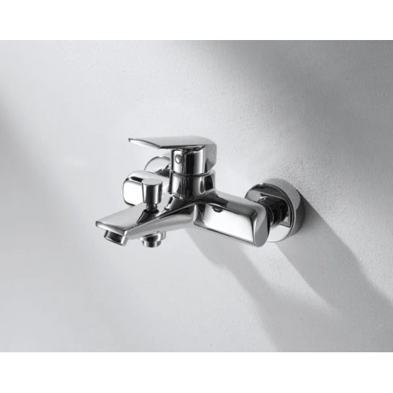 Смеситель для ванны BRAVAT Real F6121179CP-01 хром