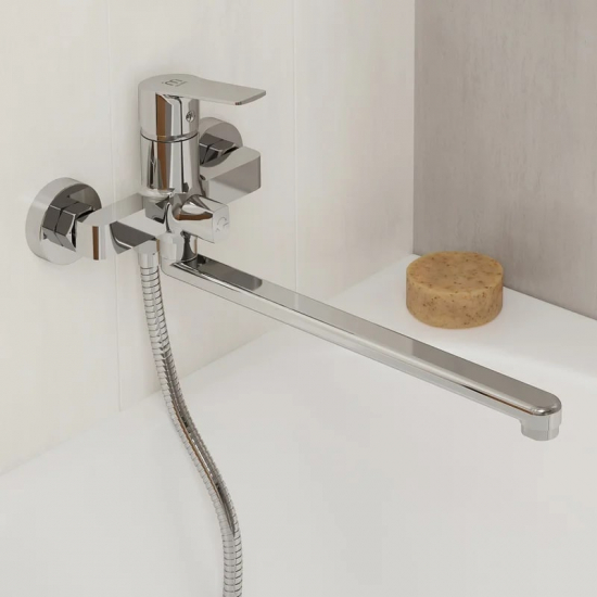 Смеситель для ванны MILARDO Helic HELSB02M10 хром