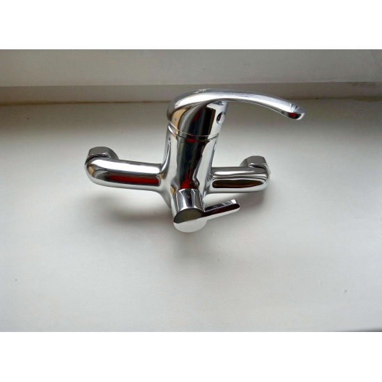 Смеситель для ванны ROSSINKA A35-32