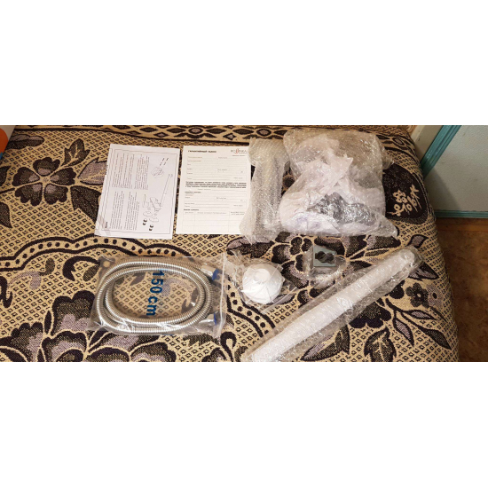 Смеситель для ванны ROSSINKA RS28-33