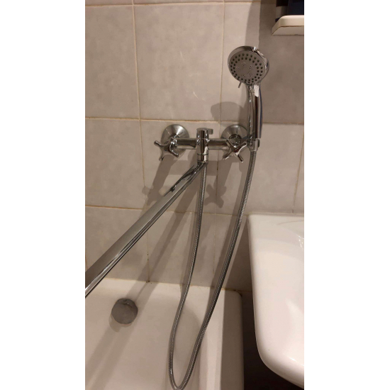 Смеситель для ванны ROSSINKA RS39-84