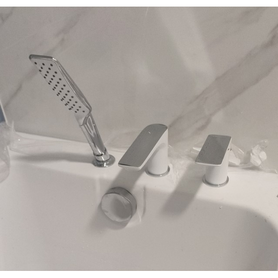 Смеситель на борт ванны LEMARK Allegro LM5945CW на 3 отверстия, хром/белый