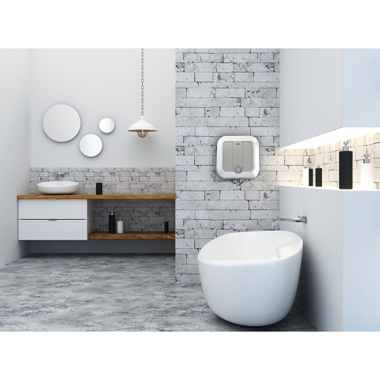 Водонагреватель накопительный BALLU BWH/S 10 Capsule Plus O над мойкой