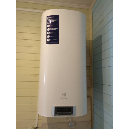 Водонагреватель накопительный ELECTROLUX EWH 100 Formax DL