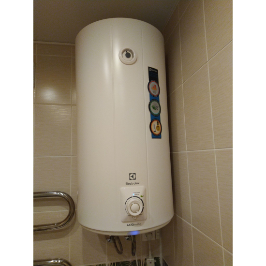 Водонагреватель накопительный ELECTROLUX EWH 125 AXIOmatic