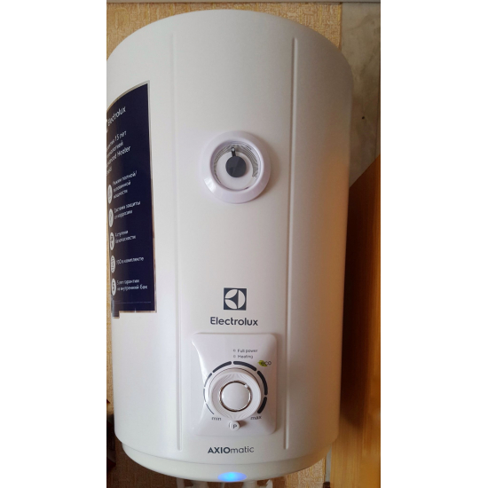 Водонагреватель накопительный ELECTROLUX EWH 30 AXIOmatic Slim