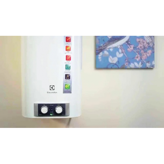 Водонагреватель накопительный ELECTROLUX EWH 30 Formax