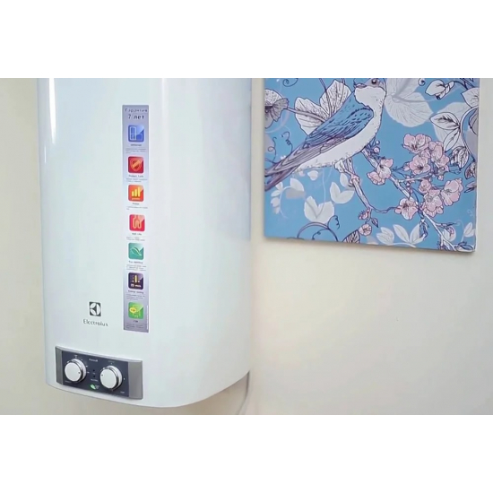 Водонагреватель накопительный ELECTROLUX EWH 80 Formax