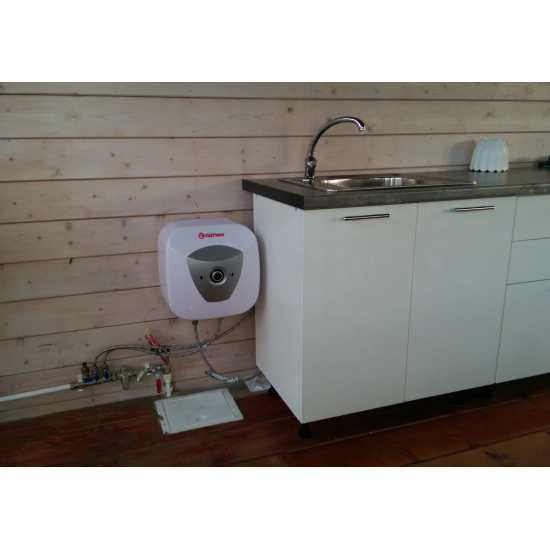 Водонагреватель накопительный THERMEX Hit H 10 O (pro) над раковиной